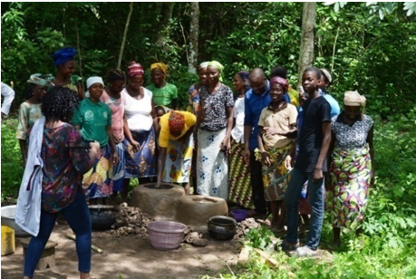 Développement d’activités alternatives durables comme l’élevage des escargots au profit des familles de chasseurs ; formation de formatrice pour la production de foyers améliorés ; reboisement de 5 hectares de forêts dégradées et installation de 10 hectares de plantation d’espèces à croissance rapide pour le bois de chauffe.